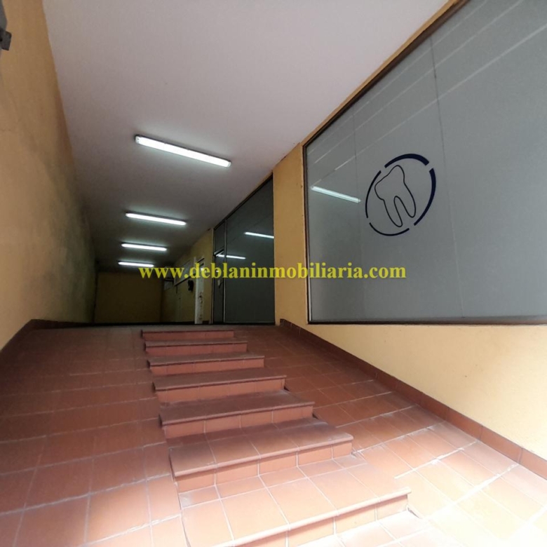 SE ALQUILA LOCAL COMERCIAL EN EL CENTRO DE TUI