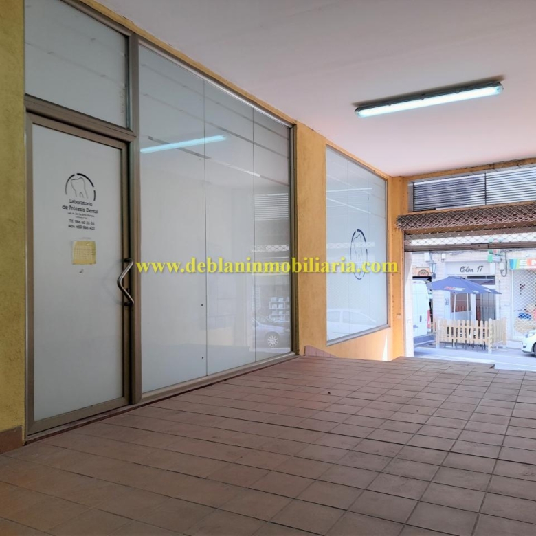SE ALQUILA LOCAL COMERCIAL EN EL CENTRO DE TUI