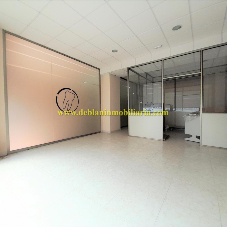 SE ALQUILA LOCAL COMERCIAL EN EL CENTRO DE TUI