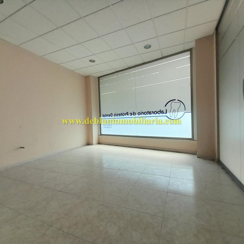 SE ALQUILA LOCAL COMERCIAL EN EL CENTRO DE TUI