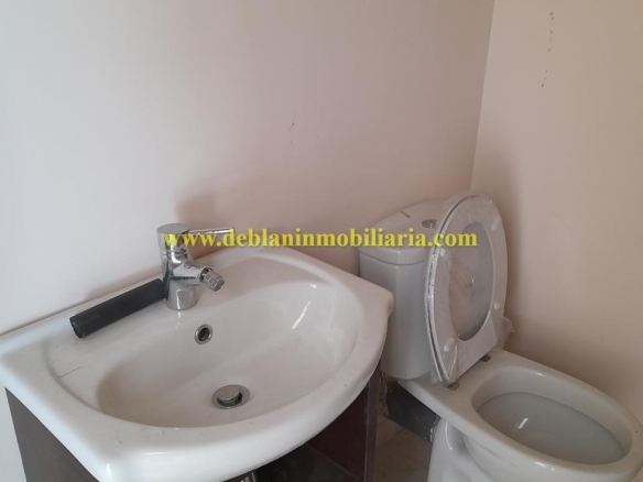 SE ALQUILA LOCAL COMERCIAL EN EL CENTRO DE TUI