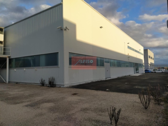 Nave Industrial en Pereiro de Aguiar (O)