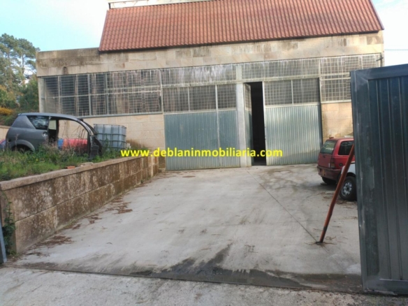 SE ALQUILA NAVE DE 300 M2