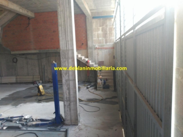 SE ALQUILA NAVE DE 300 M2