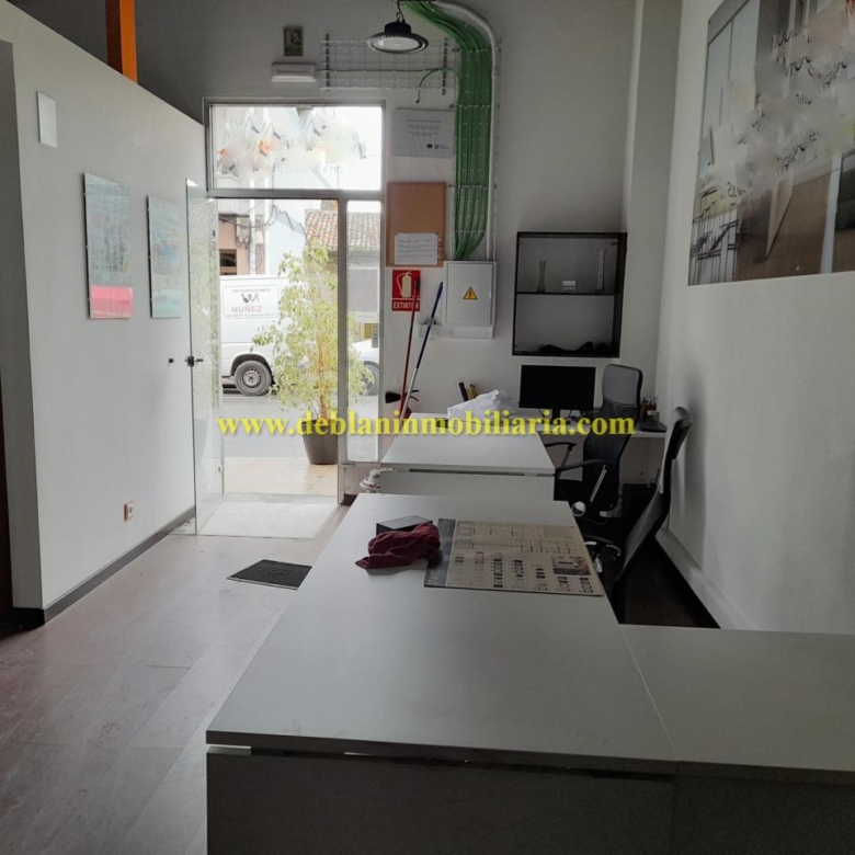 SE ALQUILA LOCAL COMERCIAL ACONDICIONADO EN TUI
