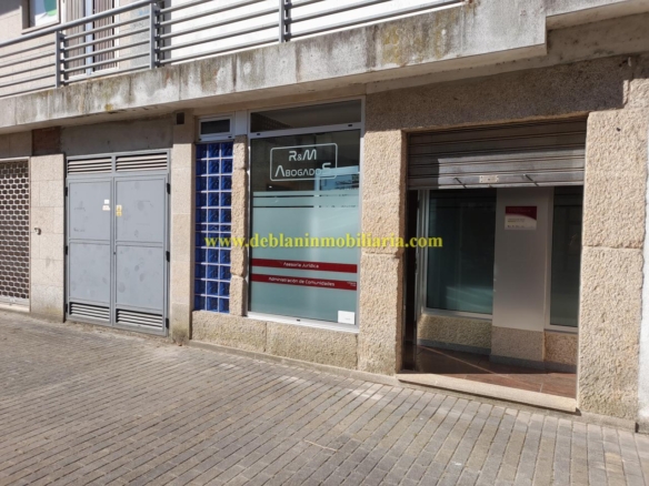 SE ALQUILA OFICINA AMUEBLADA Y ACONDICIONADA EN TUI