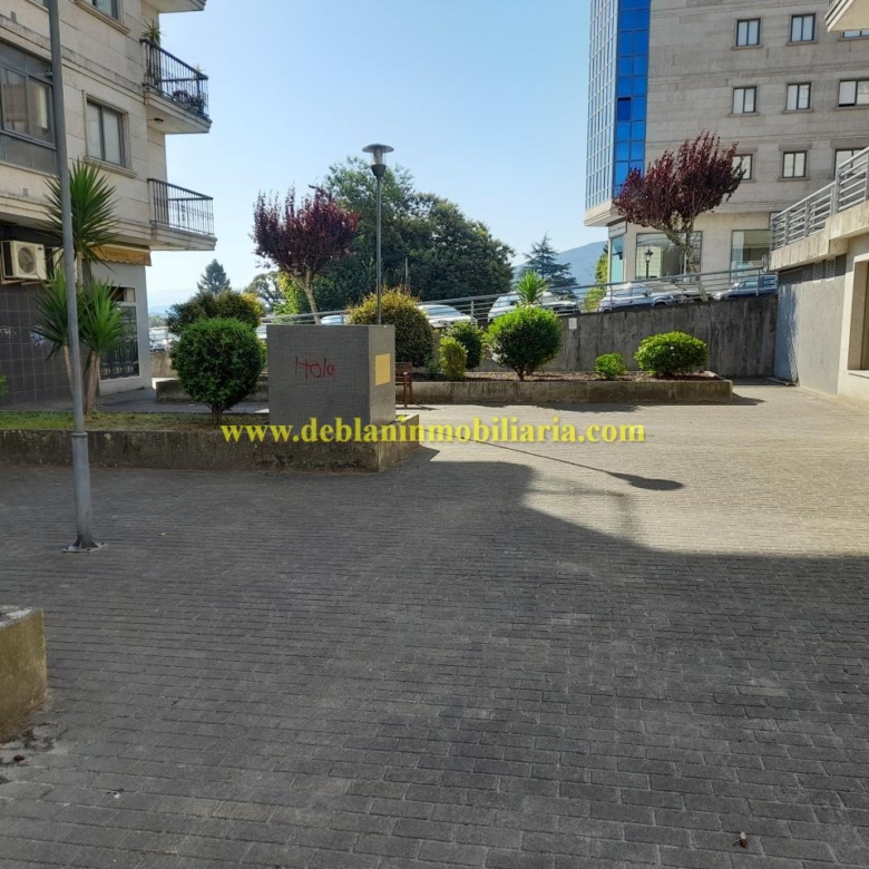 SE ALQUILA OFICINA AMUEBLADA Y ACONDICIONADA EN TUI