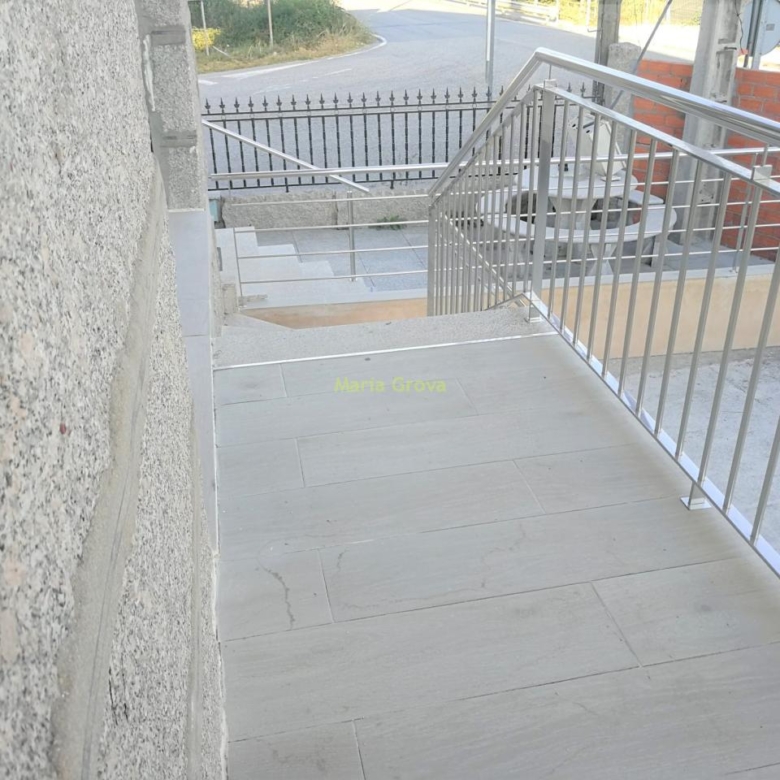 Oficina en Mos
