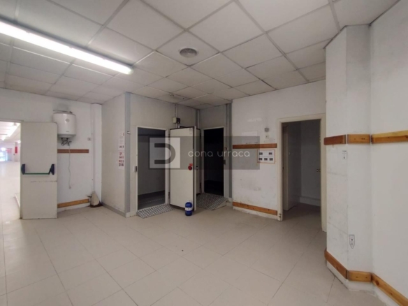 ALQUILER LOCAL COMERCIAL PASEO CORREDERA TUI