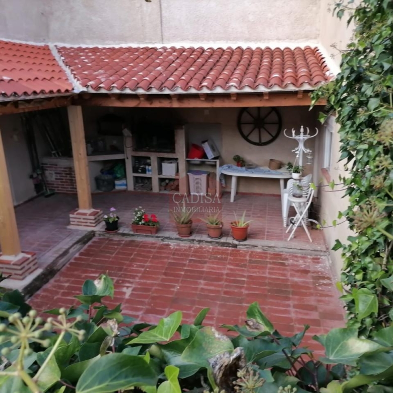 GARAJE-ESTANCIA EN VENTA EN PITIEGUA. REF G4021
