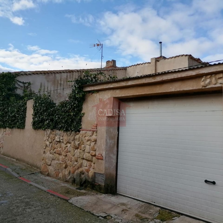 GARAJE-ESTANCIA EN VENTA EN PITIEGUA. REF G4021