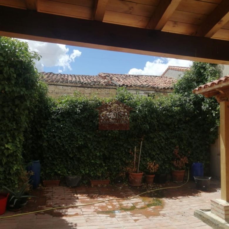 GARAJE-ESTANCIA EN VENTA EN PITIEGUA. REF G4021