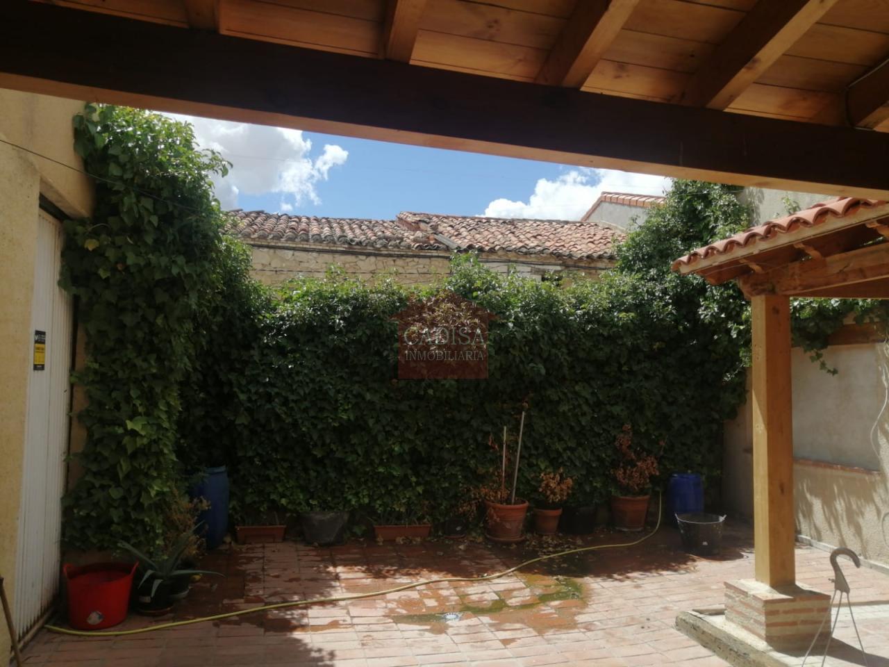 166142623600003906_166142618287 GARAJE-ESTANCIA EN VENTA EN PITIEGUA. REF G4021
