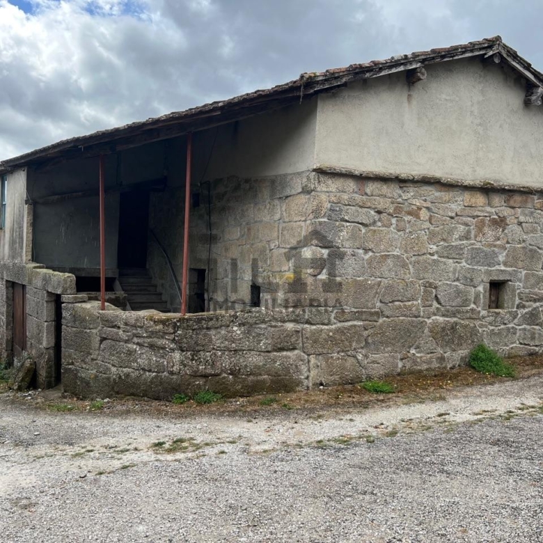 VENTA CASA EN AMOEIRO