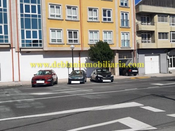 PLAZA DE GARAJE CON TRASTERO