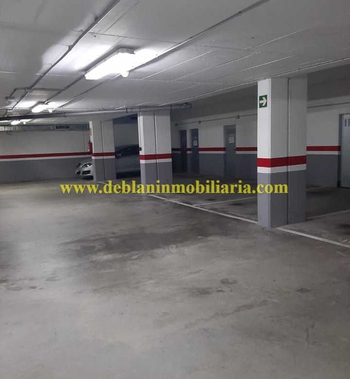 PLAZA DE GARAJE CON TRASTERO