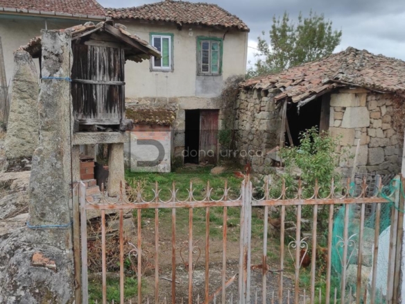 CASA RUSTICA CON PATIO