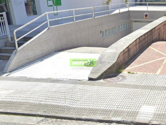 ¡Tu plaza de Garaje Ideal en Monteporreiro: Amplia y de Fácil Acceso!