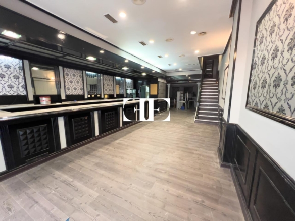 Local con licencia de bar con Musica, Condesa casa Barcena – Urzaiz.