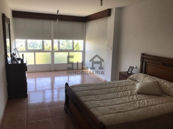 SE VENDE CASA EN CASTADÓN