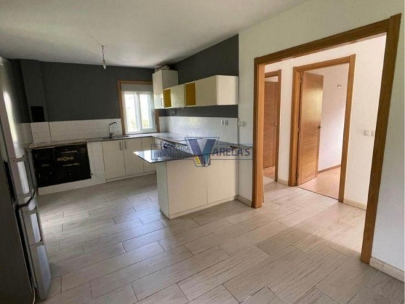 Casa dentro de la ciudad de Ourense con terreno de 650 metros cuadrados