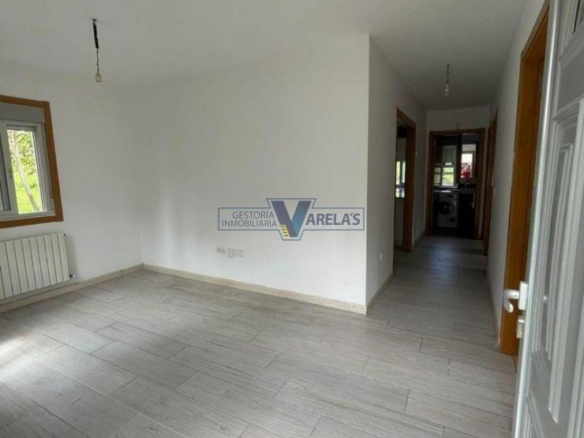 Casa dentro de la ciudad de Ourense con terreno de 650 metros cuadrados