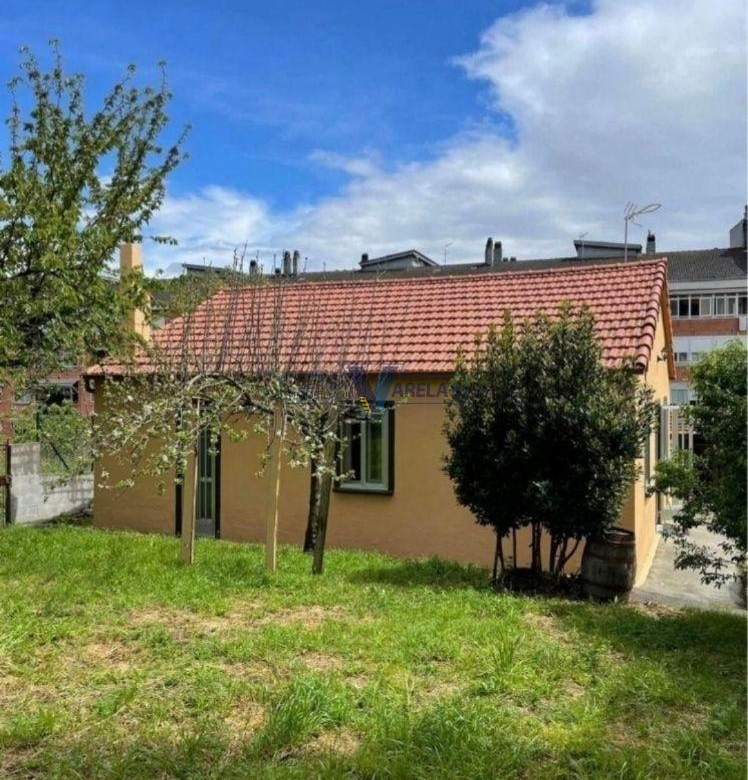 Casa inpediente en el centro