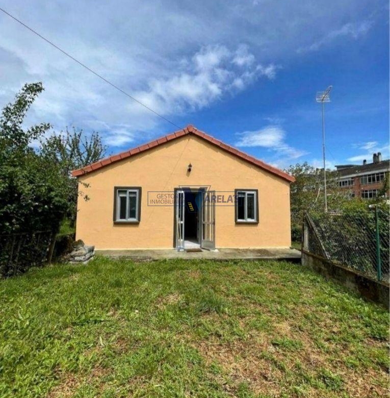 Casa inpediente en el centro