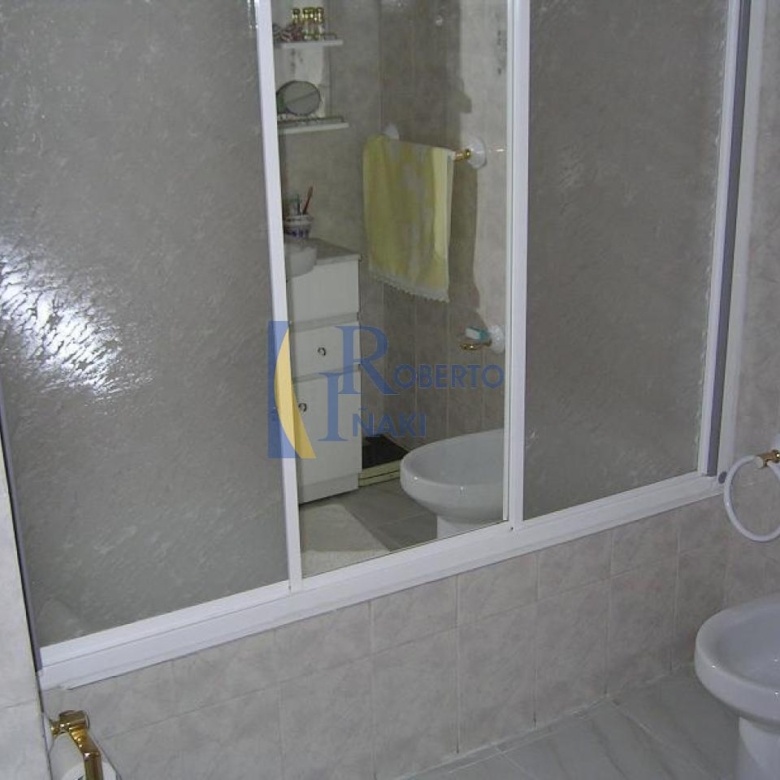 VENTA PISO SEMIAMUEBLADO