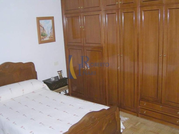 VENTA PISO SEMIAMUEBLADO