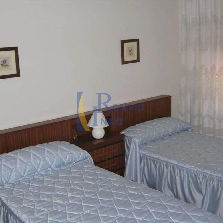 VENTA PISO SEMIAMUEBLADO