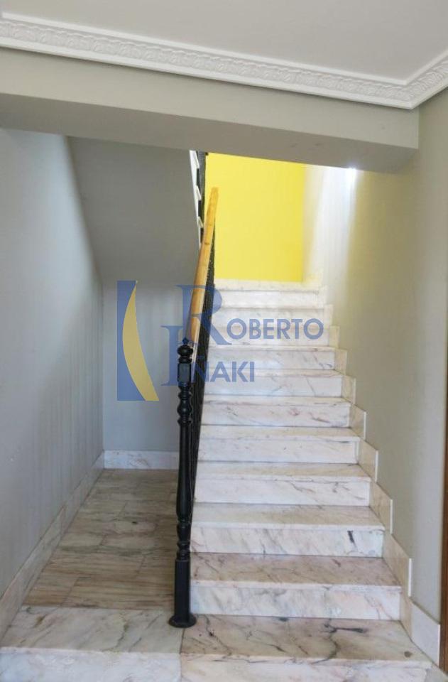 167119102300031707_166915042171 VILLAORNATE CASA DE DOS PLANTAS CON PATIO