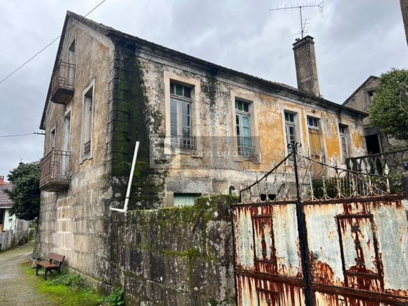 INCREIBLE CASA PARA REFORMAR