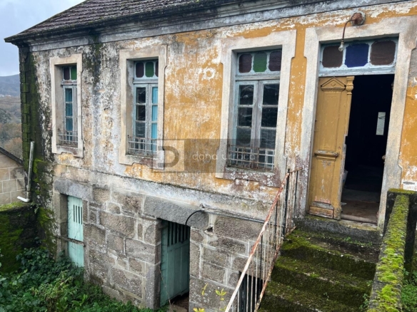 INCREIBLE CASA PARA REFORMAR