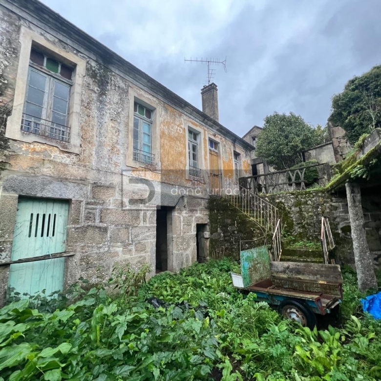 INCREIBLE CASA PARA REFORMAR