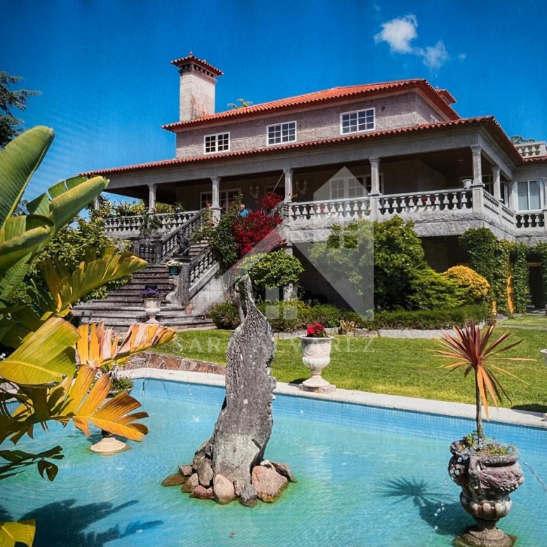 ESPECTACULAR CHALET DE PIEDRA CON VISTAS A LA RIA DE VIGO EN CANGAS