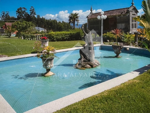 ESPECTACULAR CHALET DE PIEDRA CON VISTAS A LA RIA DE VIGO EN CANGAS