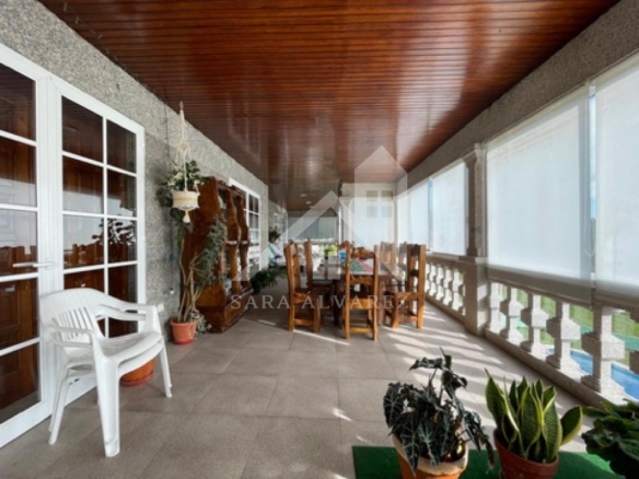 ESPECTACULAR CHALET DE PIEDRA CON VISTAS A LA RIA DE VIGO EN CANGAS