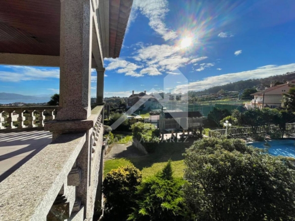 ESPECTACULAR CHALET DE PIEDRA CON VISTAS A LA RIA DE VIGO EN CANGAS