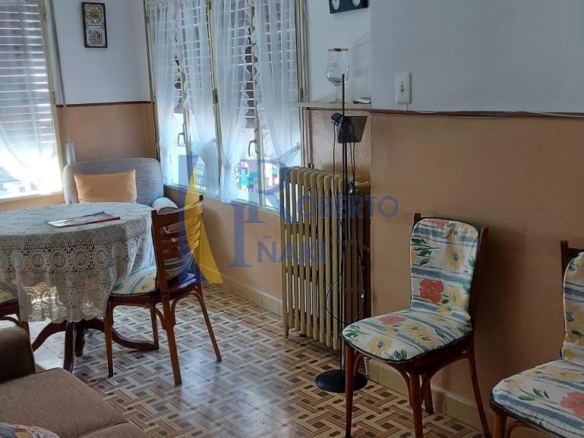 CASA CENTRICA CON LOCAL COMERCIAL