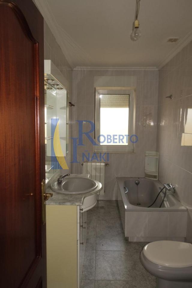 167415414400031707_166915041954 VILLAORNATE CASA DE DOS PLANTAS CON PATIO