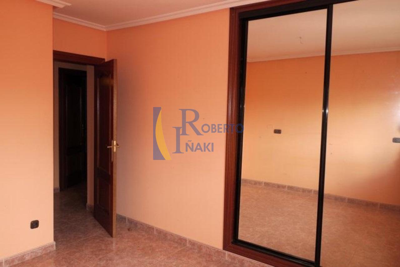 167415414400031707_166915042032 VILLAORNATE CASA DE DOS PLANTAS CON PATIO