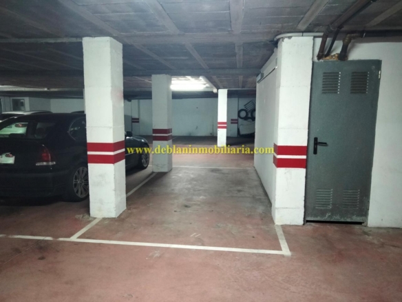 SE VENDE PLAZA DE GARAJE EN EL CENTRO DE TOMIÑO