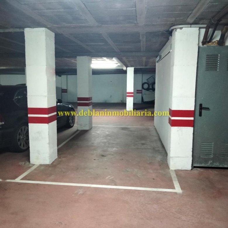 SE VENDE PLAZA DE GARAJE EN EL CENTRO DE TOMIÑO