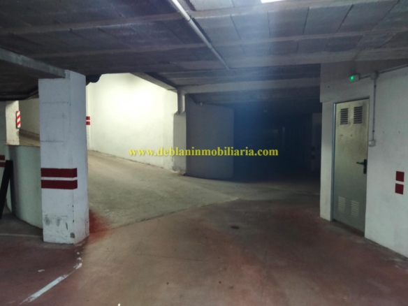 SE VENDE PLAZA DE GARAJE EN EL CENTRO DE TOMIÑO
