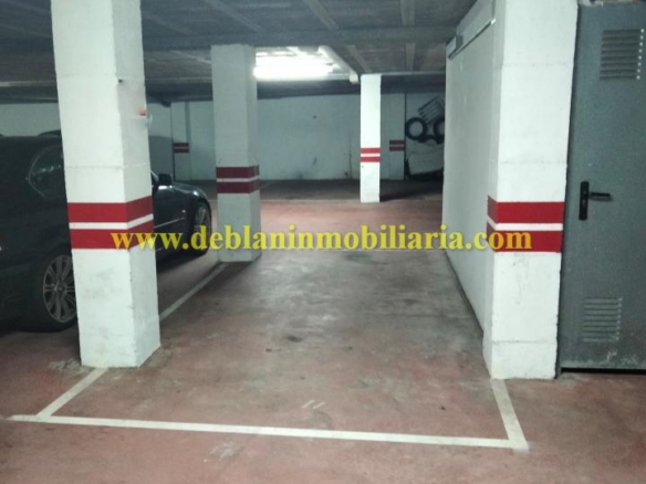 SE VENDE PLAZA DE GARAJE EN EL CENTRO DE TOMIÑO
