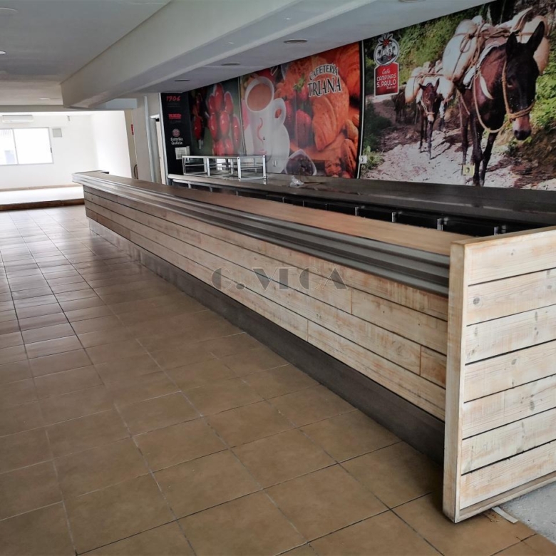 BAR CAFETERIA En alquiler, sin traspaso. Bien ubicado. Con licencia.