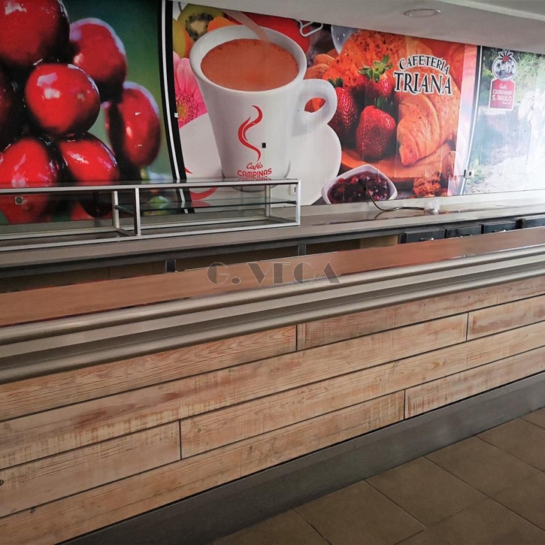 BAR CAFETERIA En alquiler, sin traspaso. Bien ubicado. Con licencia.