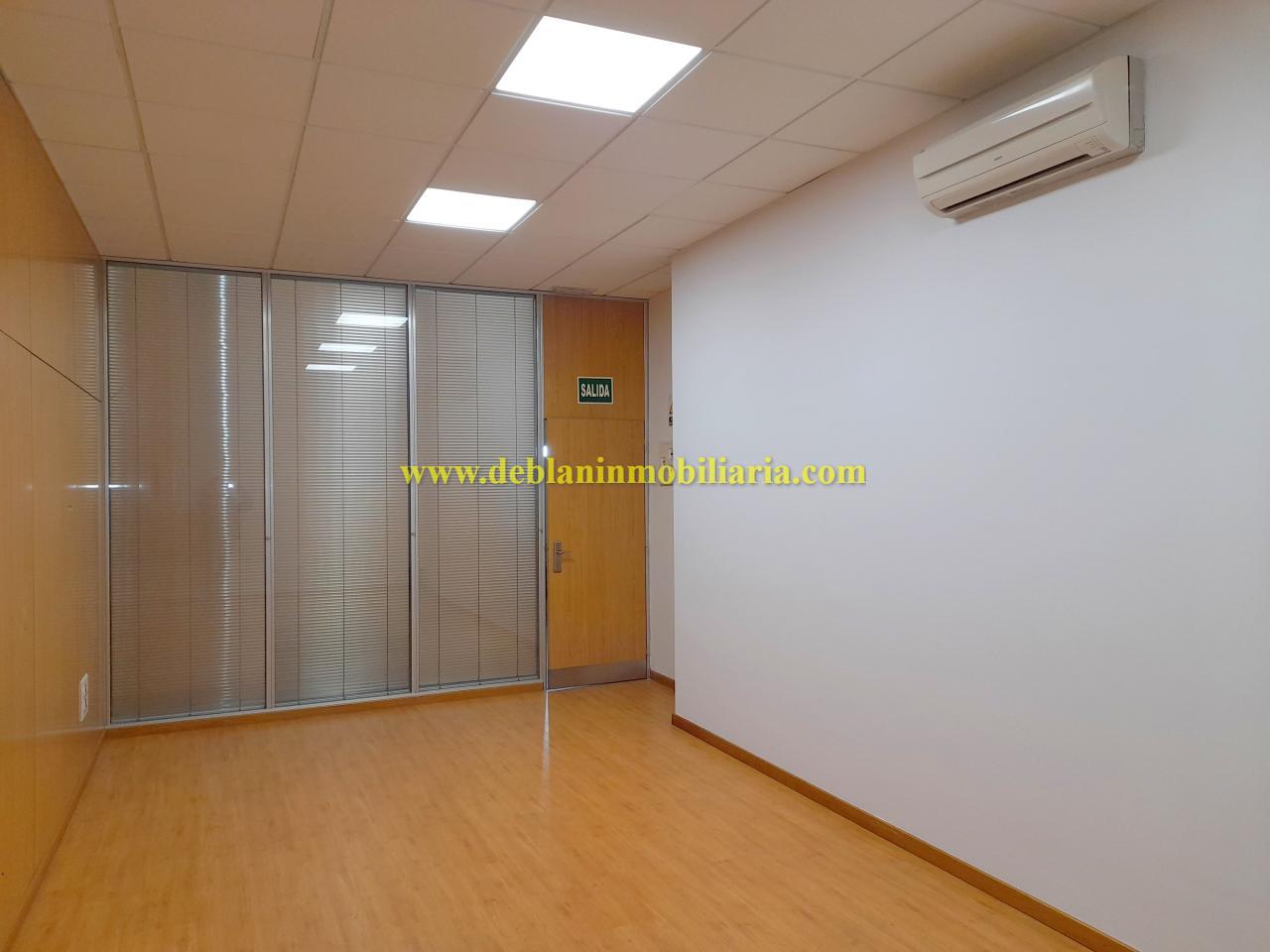167958668705300023242_167958655387 OFICINA DE 25 M2, EN ÁREA COMERCIAL POLÍGONO A GRANXA