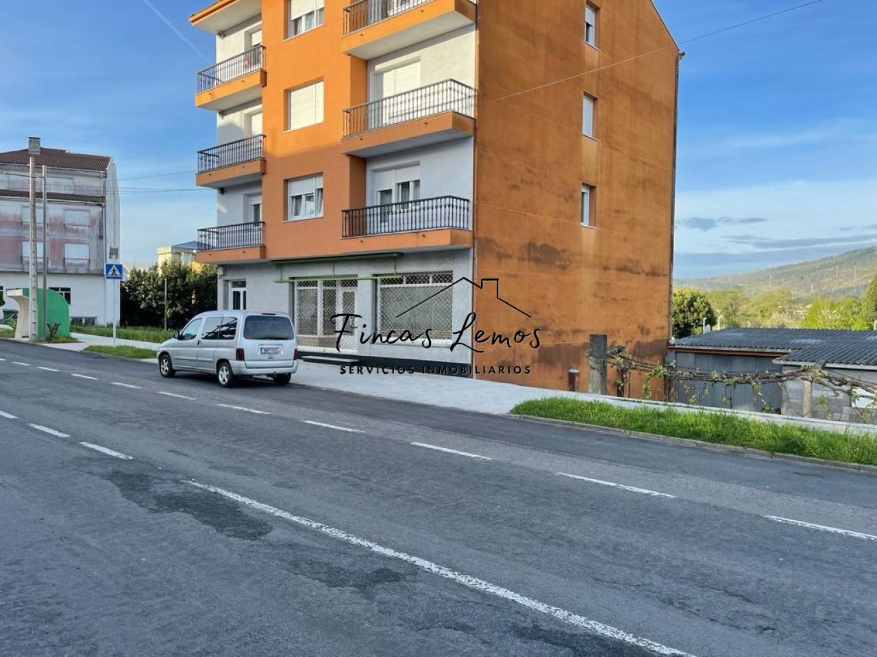 168206372801600023487_168206370006 Local Comercial en Vimianzo